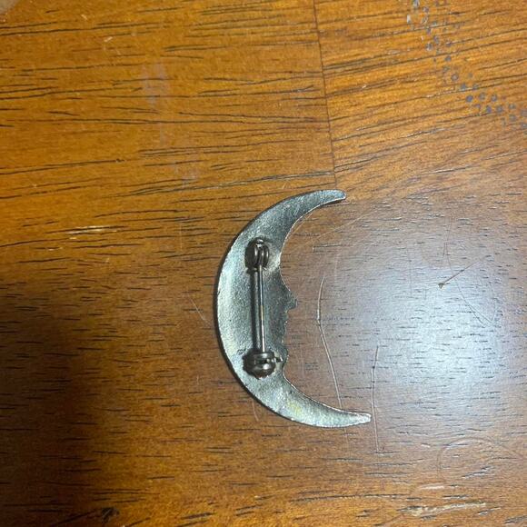Estate Sale Find- 90s witchy whimsical vibes celestial brooch pin moon - Picture 2 of 3